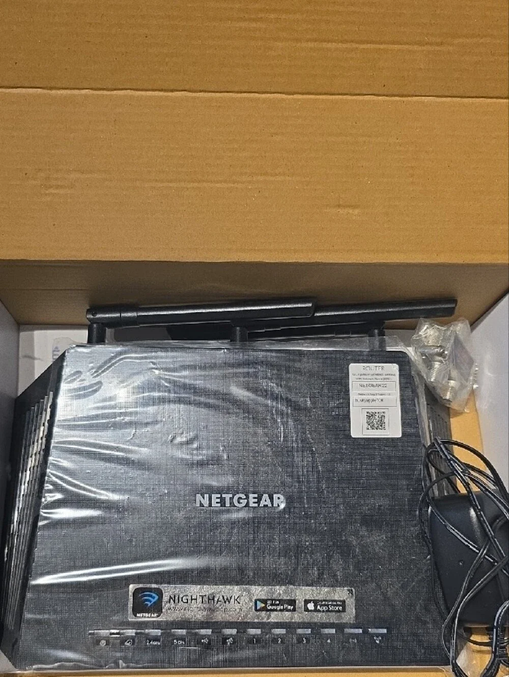 NETGEAR AC1750 Dual-Band Wifi Router - Picture 3 of 3